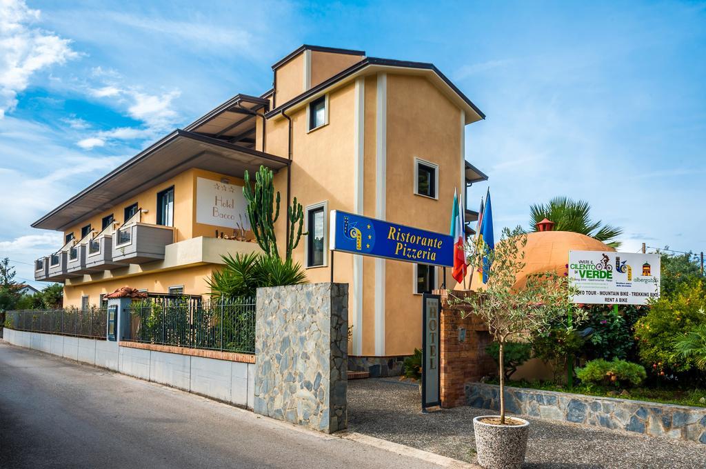 Hotel Bacco Ascea Exterior foto