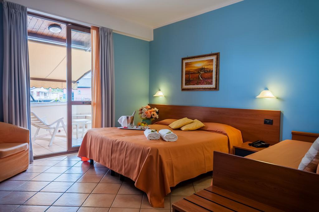Hotel Bacco Ascea Exterior foto